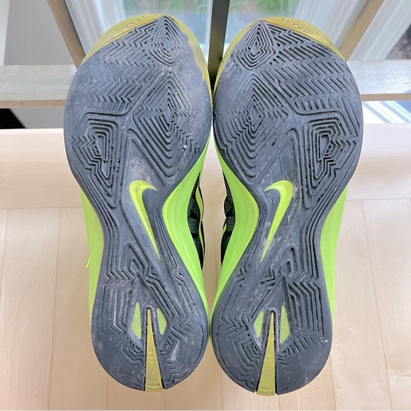 Nike Hyperdunk 2014 Volt / Black Sneakers - Picture 13 of 16